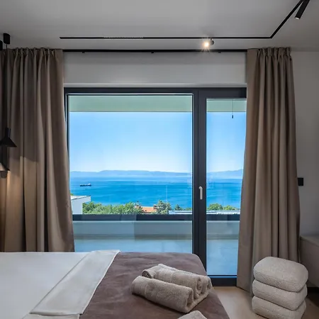 Dujma Pool & Kostrena