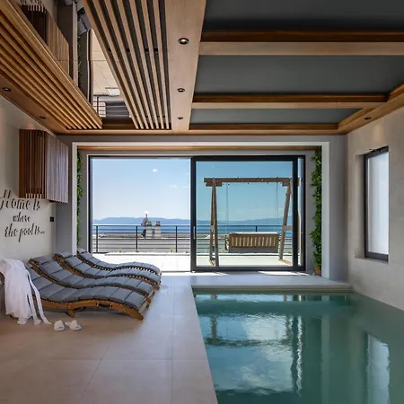 Dujma Pool & *